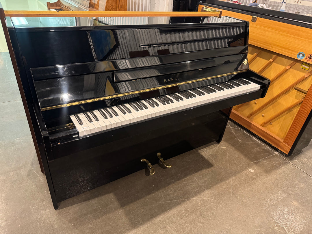 1992 Kawai CX5 in Polished Ebony. Made In Japan